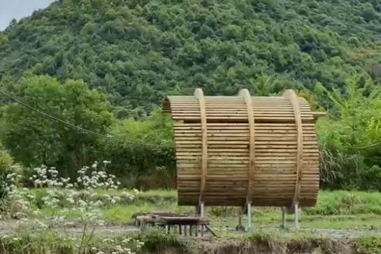 扎根沃土，親身實踐 | 上海交大本科生設計建造的“穹逸亭”落成
